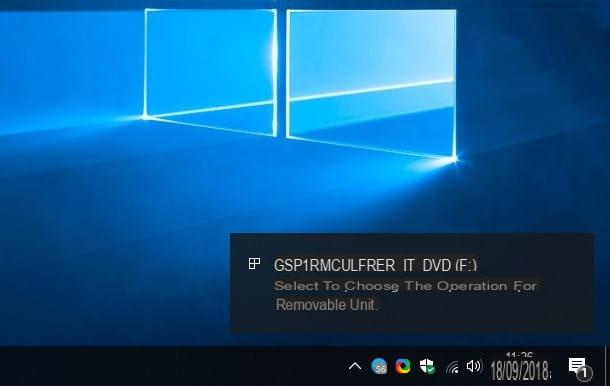 How to open USB stick on Windows 10