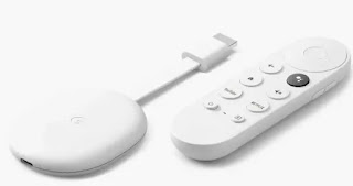 Aqui está o Chromecast Google TV, com controle remoto e comandos de voz